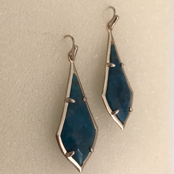 Kendra Scott Olivia drop earrings - Picture 4 of 8